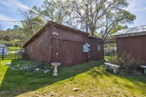 Exterior - 20991 Jamestown Rd, Sonora, CA 95370 photo 6 of 23