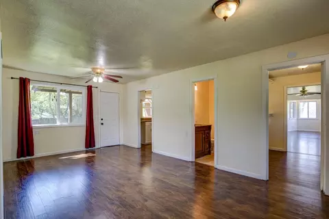 Living - 20991 Jamestown Rd, Sonora, CA 95370 photo 7 of 9