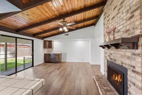 Living - 2315 W Vine St, Lodi, CA 95242 photo 3 of 4