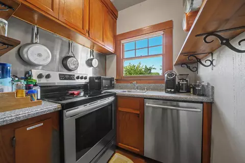 Kitchen - 85 Broad St, Sutter Creek, CA 95685 photo 6 of 7