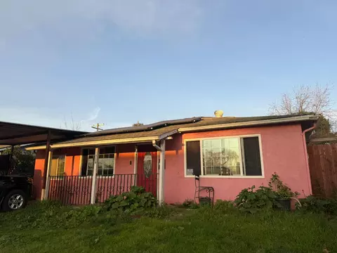726 N E, Stockton, CA 95205
