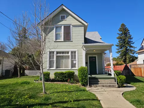 116 2nd St, Woodland, CA 95695