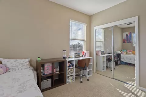 Bedroom - 1047 Lindo Ct, Manteca, CA 95337 photo 6 of 8