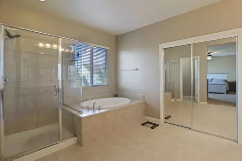 Bath - 1047 Lindo Ct, Manteca, CA 95337 photo 4 of 8