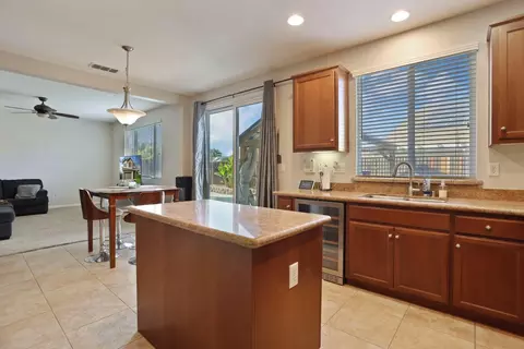 Kitchen - 1047 Lindo Ct, Manteca, CA 95337 photo 4 of 5