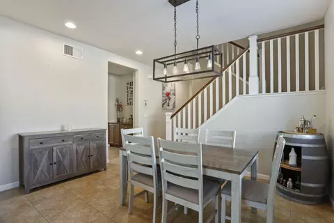 Dining - 1047 Lindo Ct, Manteca, CA 95337 photo 1 of 4