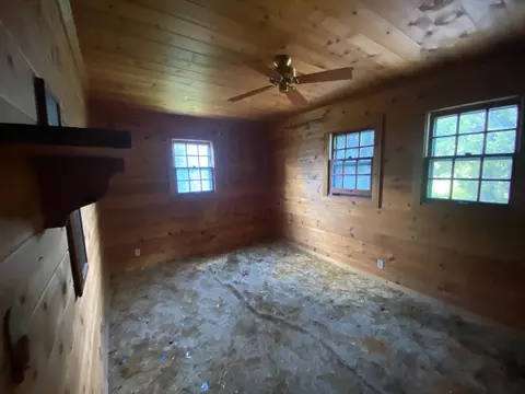 Bedroom - 6950 Fools Canyon Rd, Georgetown, CA 95634 photo 1 of 6