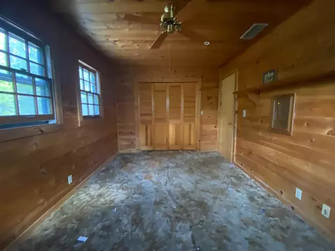 Bedroom - 6950 Fools Canyon Rd, Georgetown, CA 95634 photo 2 of 6