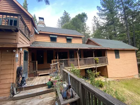 Exterior - 6950 Fools Canyon Rd, Georgetown, CA 95634 photo 6 of 23