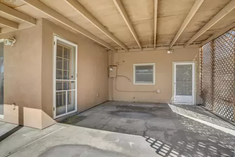 Exterior - 628 E North St, Manteca, CA 95336 photo 4 of 5