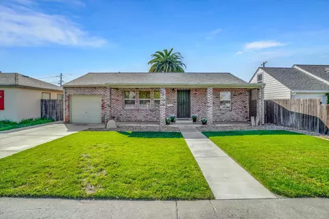 628 E North St, Manteca, CA 95336