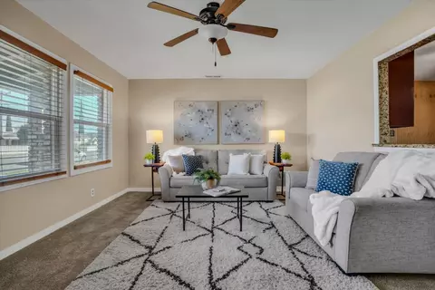 Living - 628 E North St, Manteca, CA 95336 photo 2 of 4