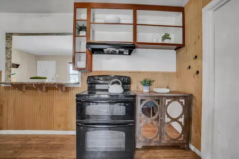 Kitchen - 628 E North St, Manteca, CA 95336 photo 4 of 4