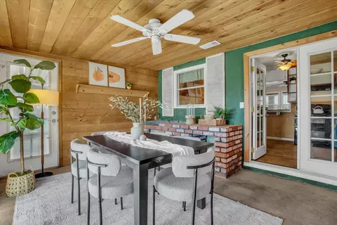 Dining - 628 E North St, Manteca, CA 95336 photo 3 of 3