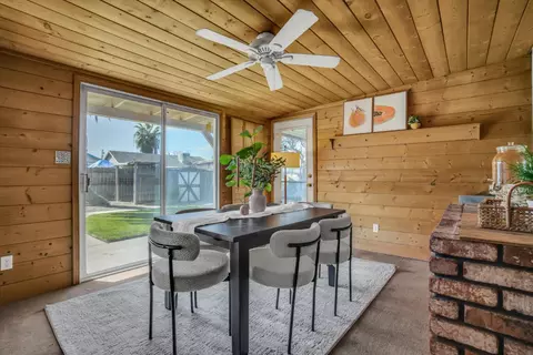 Dining - 628 E North St, Manteca, CA 95336 photo 2 of 3