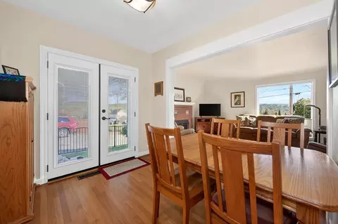 Entry Way - 245 Walnut St, Jackson, CA 95642 photo 2 of 6
