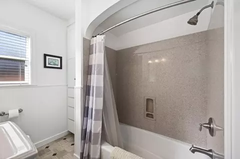 Bath - 245 Walnut St, Jackson, CA 95642 photo 4 of 4