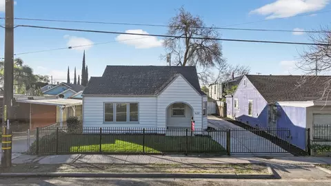 Exterior - 1620 E Harding Way, Stockton, CA 95205 photo 4 of 7