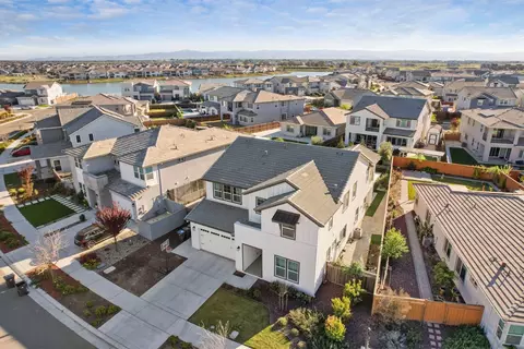 View/Area - 3242 Shrute Dr, Lathrop, CA 95330 photo 3 of 19