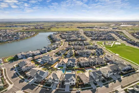 View/Area - 3242 Shrute Dr, Lathrop, CA 95330 photo 9 of 19