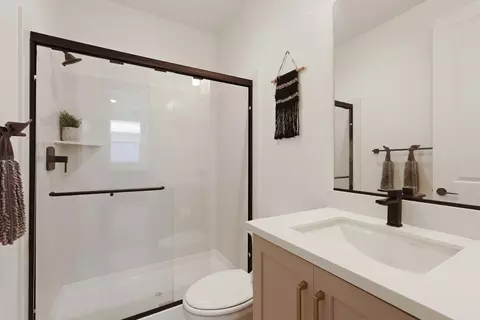 Bath - 3242 Shrute Dr, Lathrop, CA 95330 photo 5 of 8