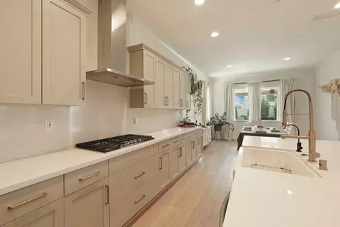 Kitchen - 3242 Shrute Dr, Lathrop, CA 95330 photo 5 of 6