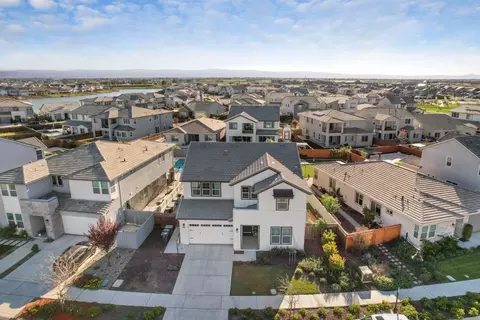 View/Area - 3242 Shrute Dr, Lathrop, CA 95330 photo 2 of 19