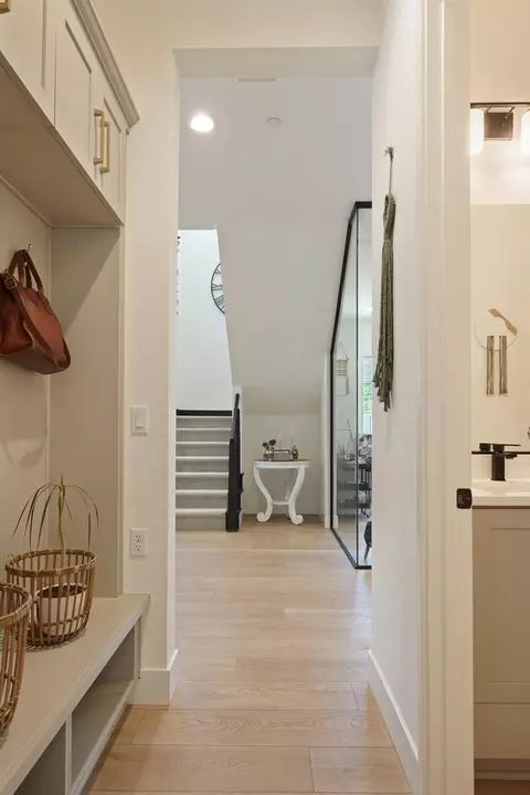 Entry Way - 3242 Shrute Dr, Lathrop, CA 95330 photo 4 of 5