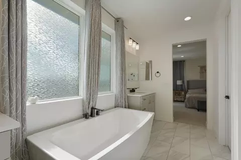 Bath - 3242 Shrute Dr, Lathrop, CA 95330 photo 8 of 8