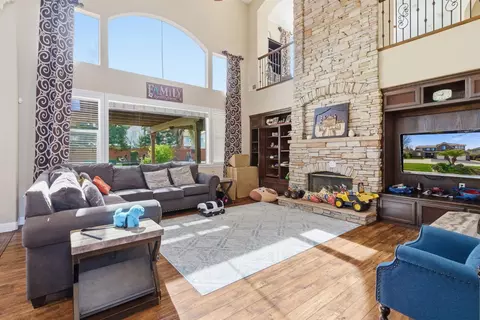 Living - 848 W Santos Ave, Ripon, CA 95366 photo 2 of 3