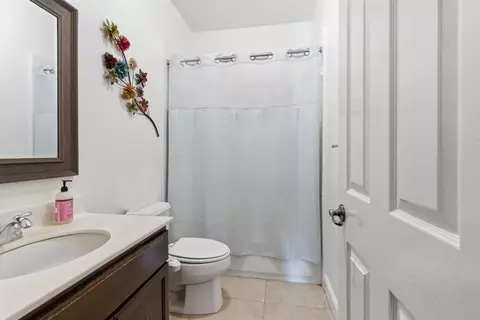 Bath - 848 W Santos Ave, Ripon, CA 95366 photo 1 of 5