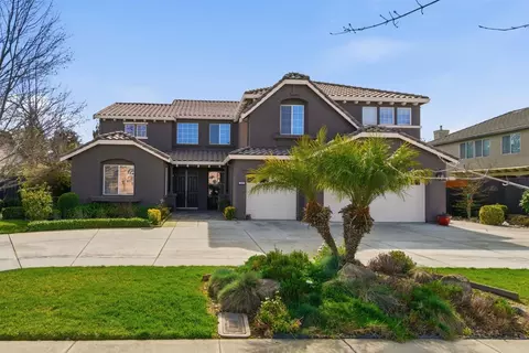 848 W Santos Ave, Ripon, CA 95366