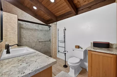 Bath - 1818 Smith Flat Rd, Placerville, CA 95667 photo 3 of 6