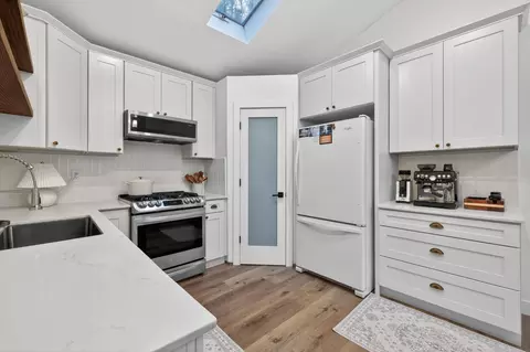 Kitchen - 1818 Smith Flat Rd, Placerville, CA 95667 photo 2 of 3