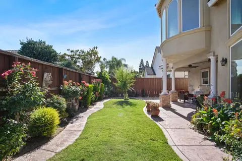 Exterior - 3205 Hillglen Ave, Modesto, CA 95355 photo 6 of 7