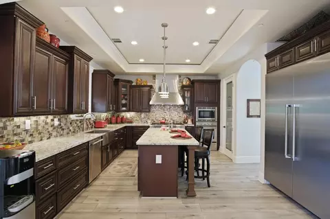 Kitchen - 3205 Hillglen Ave, Modesto, CA 95355 photo 2 of 5