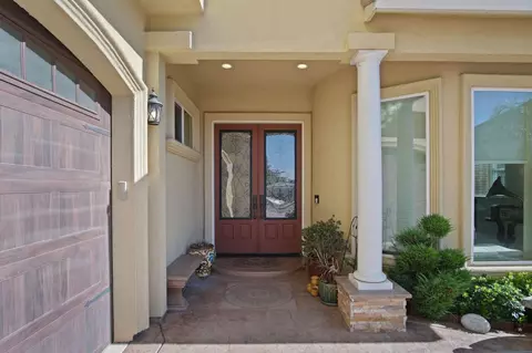 Entry Way - 3205 Hillglen Ave, Modesto, CA 95355 photo 1 of 5