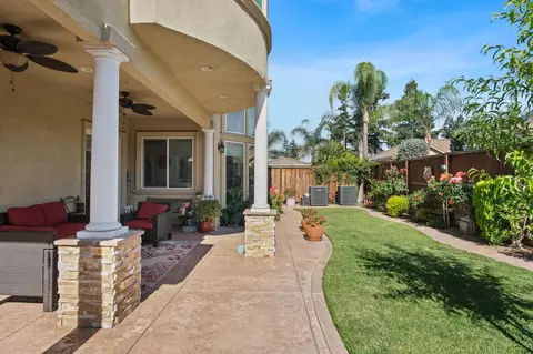 Exterior - 3205 Hillglen Ave, Modesto, CA 95355 photo 4 of 7