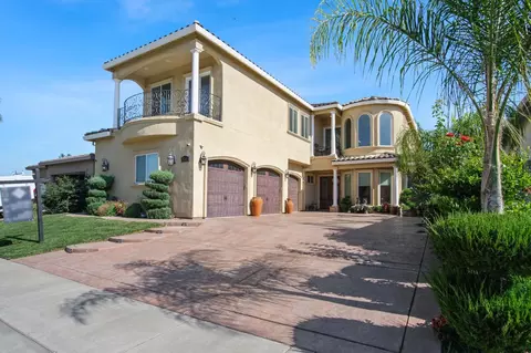 Exterior - 3205 Hillglen Ave, Modesto, CA 95355 photo 3 of 7