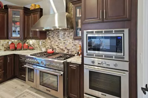 Kitchen - 3205 Hillglen Ave, Modesto, CA 95355 photo 4 of 5