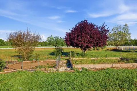Exterior - 9240 Stablegate Rd, Wilton, CA 95693 photo 9 of 10