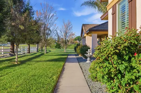 Exterior - 9240 Stablegate Rd, Wilton, CA 95693 photo 2 of 10