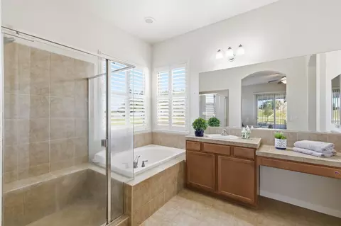 Bath - 9240 Stablegate Rd, Wilton, CA 95693 photo 1 of 2