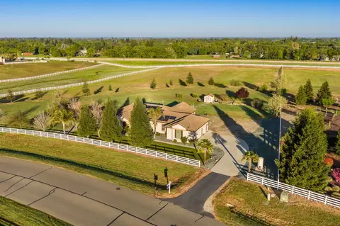 9240 Stablegate Rd, Wilton, CA 95693 photo 1