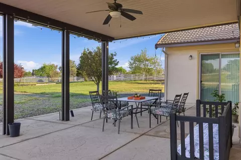 Exterior - 9240 Stablegate Rd, Wilton, CA 95693 photo 7 of 10
