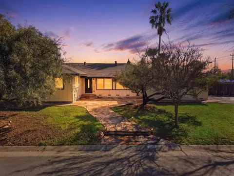 1700 Rolling Hills Rd, Sacramento, CA 95864