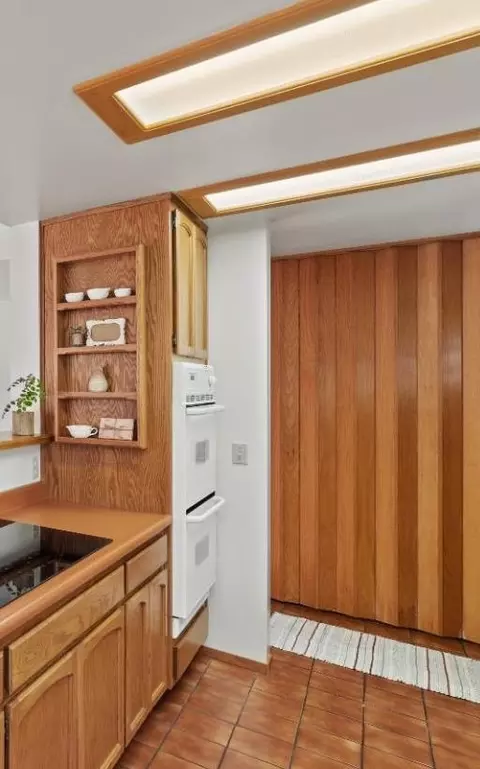 Kitchen - 18370 Norlene Way, Grass Valley, CA 95949 photo 3 of 3