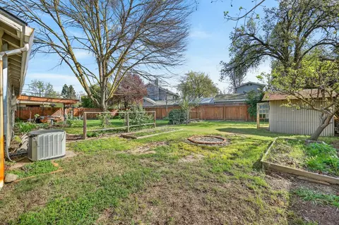 Exterior - 6016 Homesweet Way, Carmichael, CA 95608 photo 18 of 19