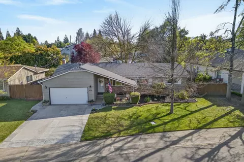 View/Area - 6016 Homesweet Way, Carmichael, CA 95608 photo 2 of 10