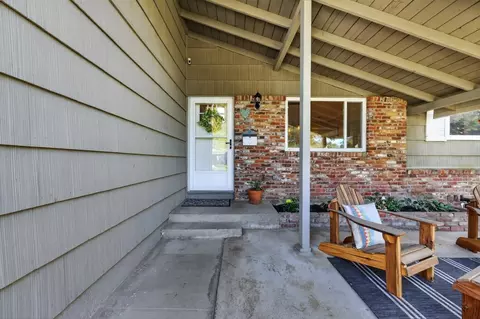 Exterior - 6016 Homesweet Way, Carmichael, CA 95608 photo 6 of 19
